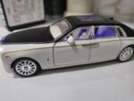 Che Zhi Die Cast Rolls-Royce Model Car with Lights – 1:24 Scale, Luxury Collectible Toy Car, Metal Body - Image 2